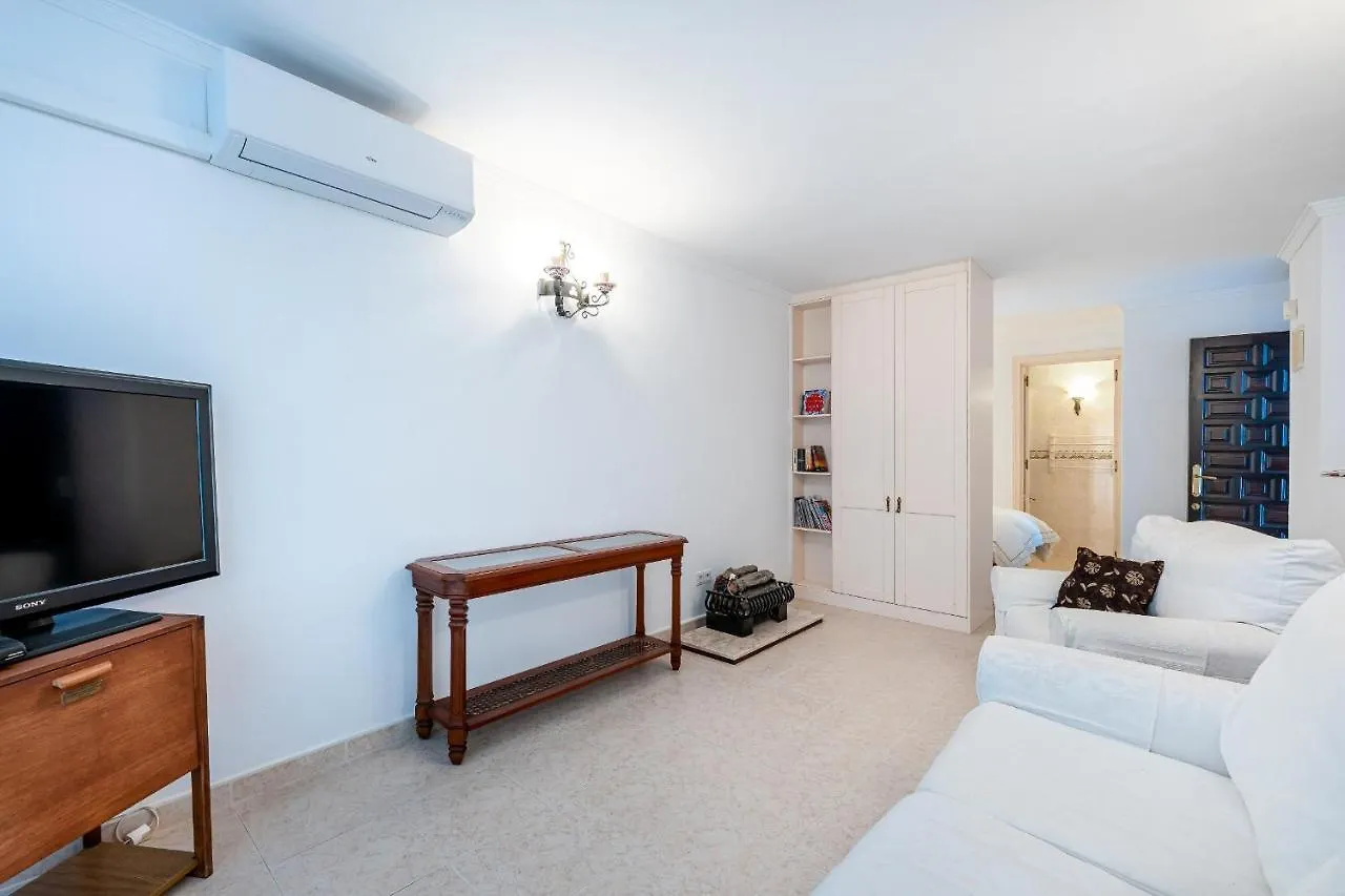 Villa With Stunning Views & Private Pool Valtocado