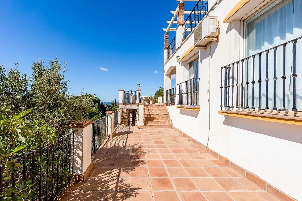Villa With Stunning Views & Private Pool Valtocado