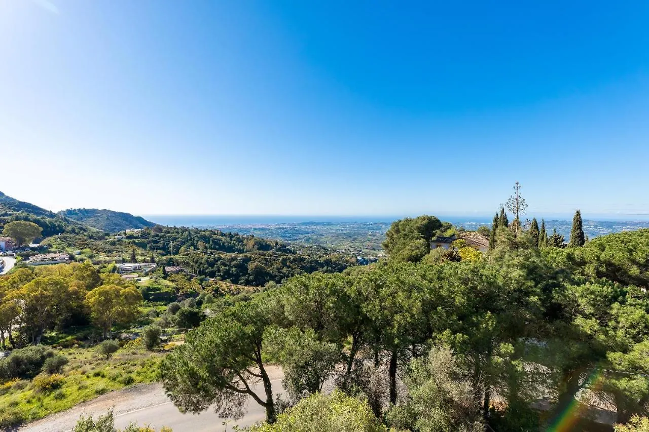 Villa With Stunning Views & Private Pool Valtocado