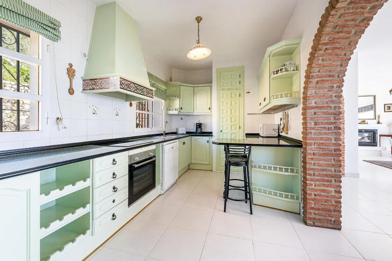 Villa With Stunning Views & Private Pool Valtocado 0*,  Spanje