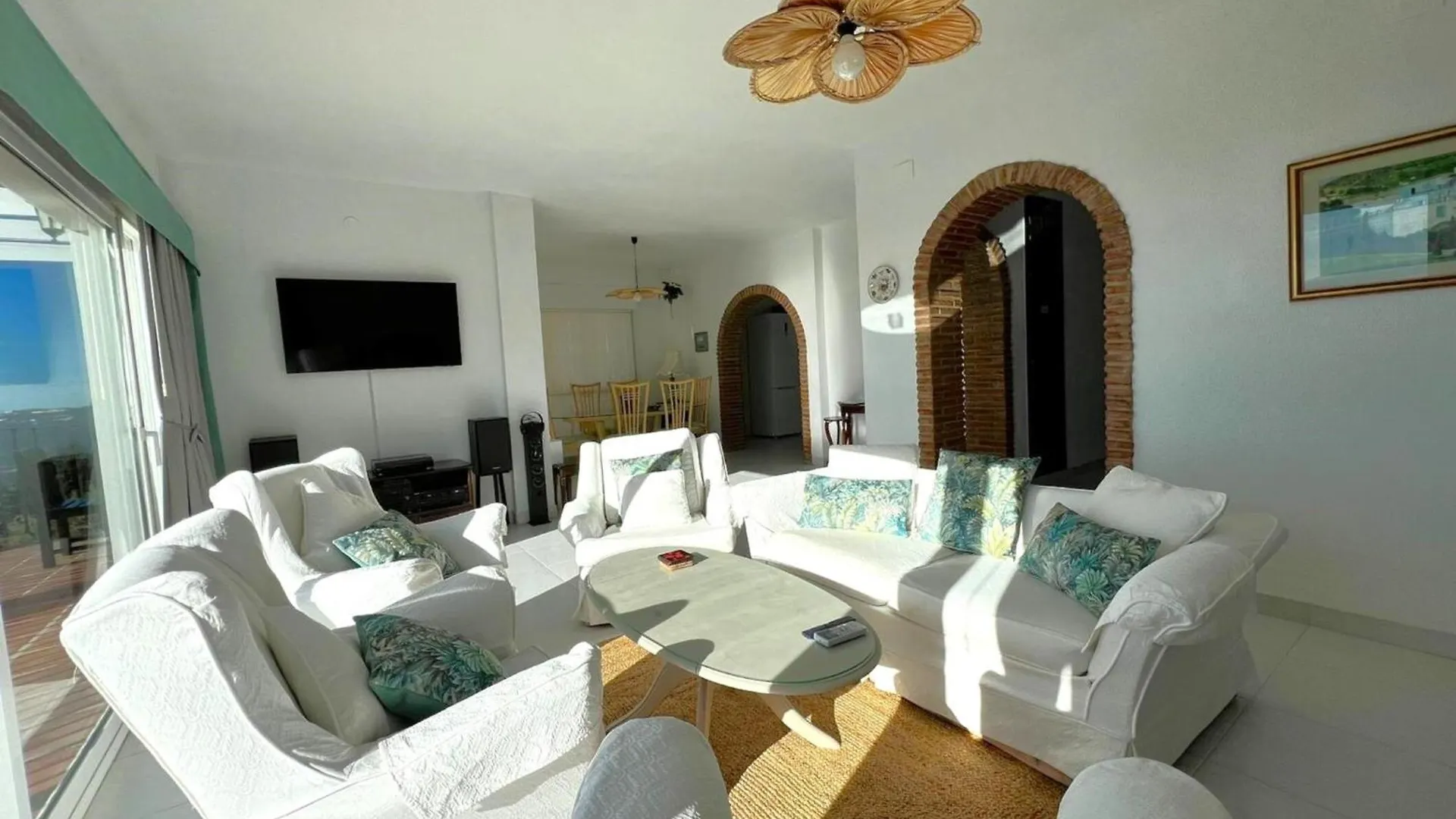 Villa With Stunning Views & Private Pool Valtocado